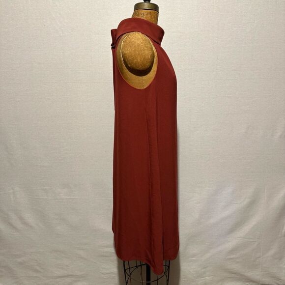 Sail to Sable Burgundy Button Dress - size 8 - Picture 4 of 7